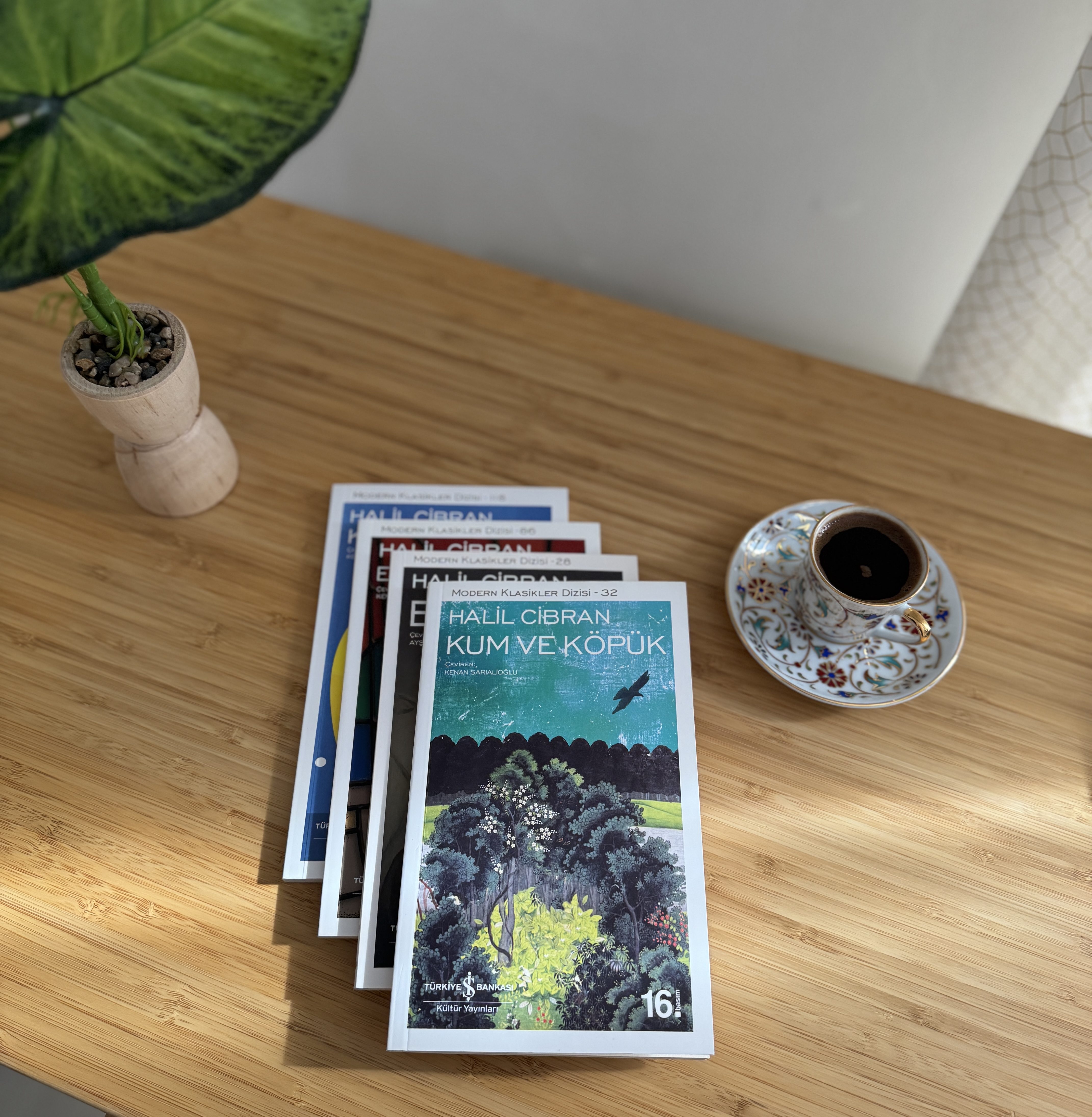 Yüzyıllık Aforizmalar: Kum ve Köpük | Halil Cibran | Kitap İncelemesi